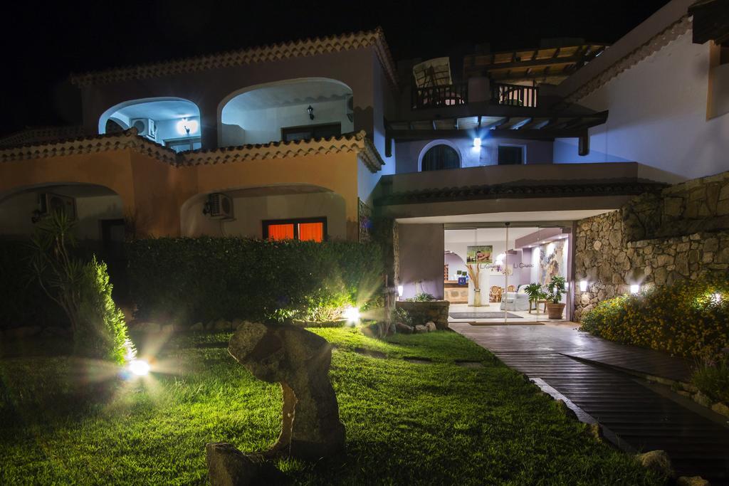 Hotel Li Graniti Baja Sardinia Eksteriør billede
