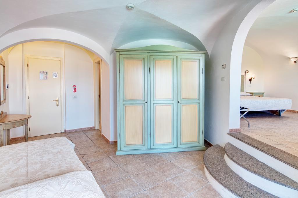 Hotel Li Graniti Baja Sardinia Eksteriør billede