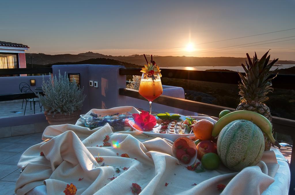 Hotel Li Graniti Baja Sardinia Eksteriør billede