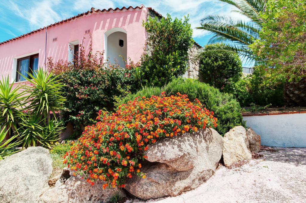 Hotel Li Graniti Baja Sardinia Eksteriør billede